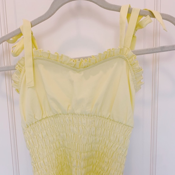 NWT/NWOT⚡️ASOS light yellow smocked tie preppy tank top⭐️⚡️💛 - Picture 2 of 9